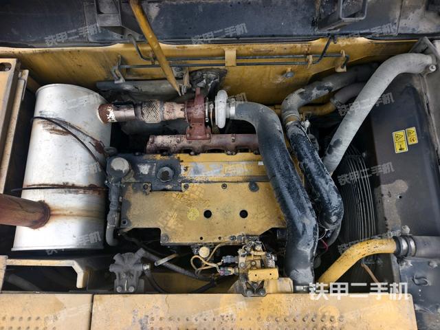 发动机室（上车部件）