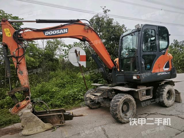 斗山DX60W-9C挖掘机