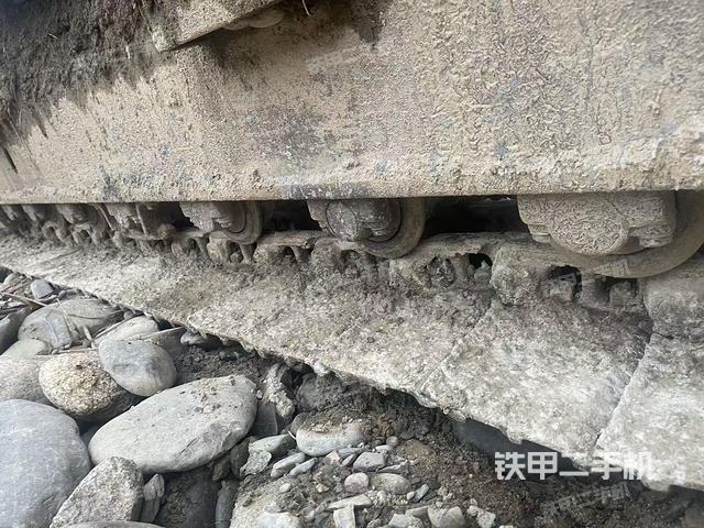 右侧履带整体（行走机构）