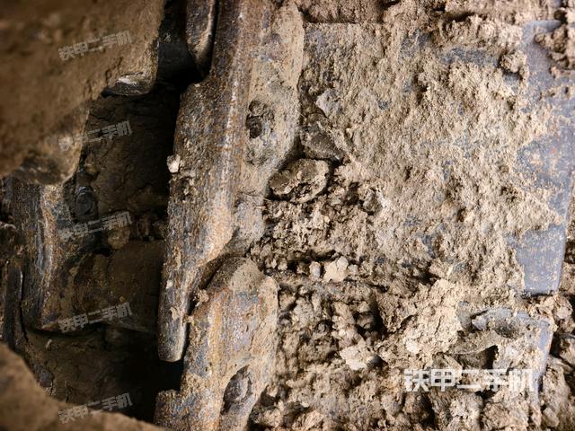 右侧履带整体（行走机构）