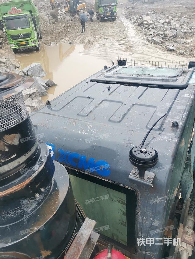 驾驶室顶部（整机外观）