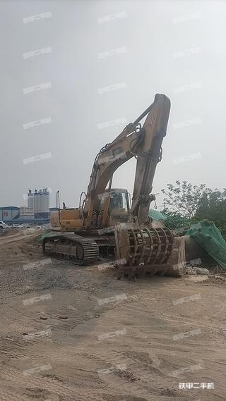 雷沃重工FR370挖掘機