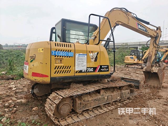 整機右后45°（整機外觀）