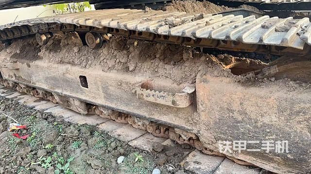 單側(cè)履帶整體（整機(jī)外觀）