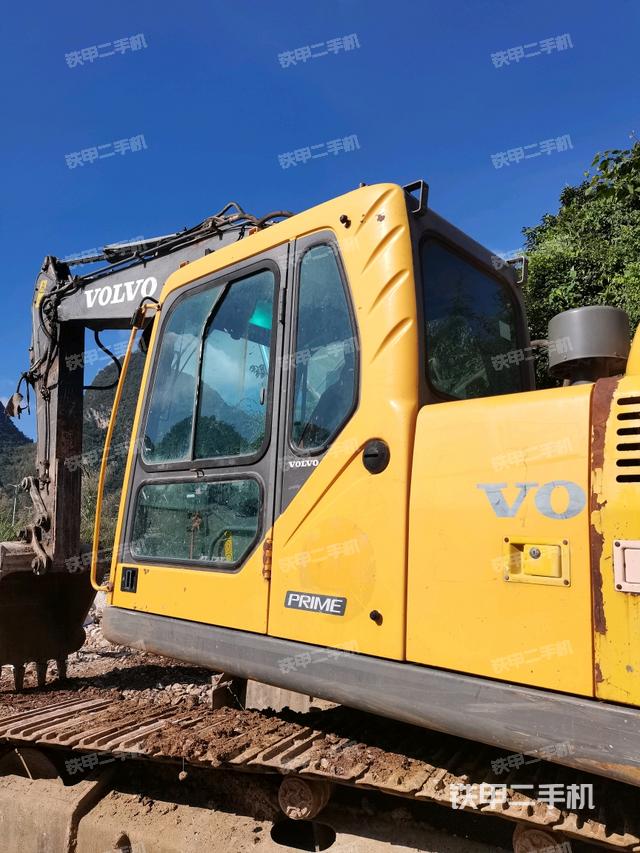 駕駛室左后45度（駕駛室部分）