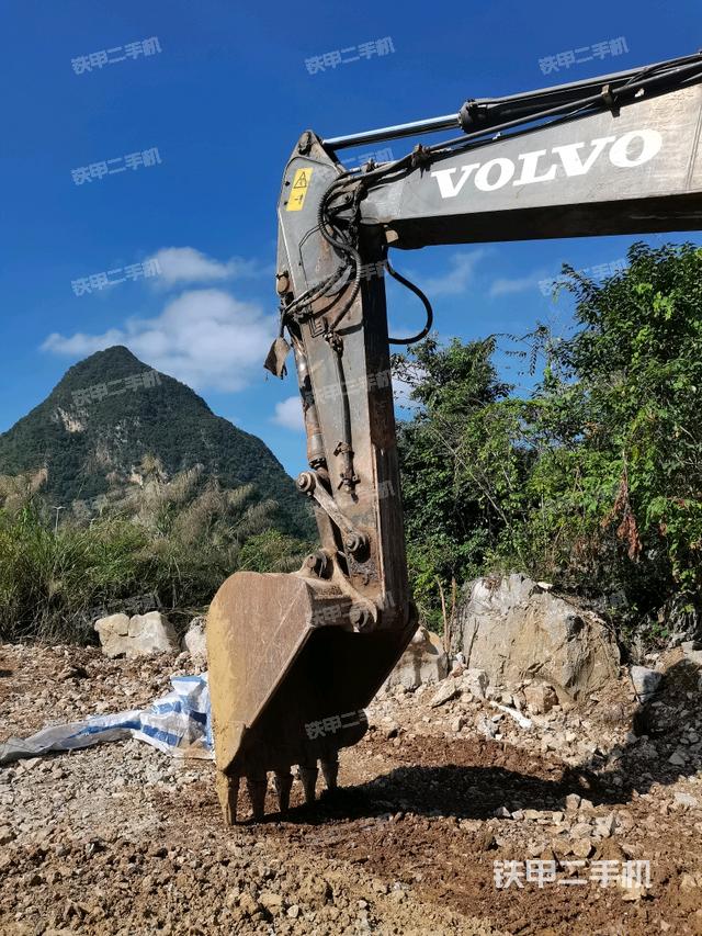 小臂整體左后（工作和回轉(zhuǎn)裝置）