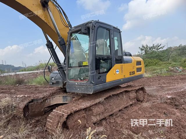 徐工XE200DA挖掘机