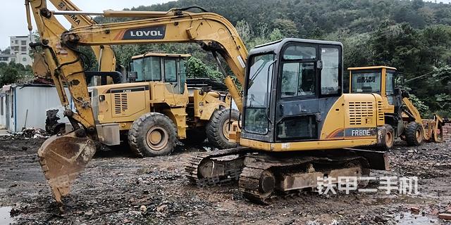 雷沃重工FR80E挖掘機(jī)