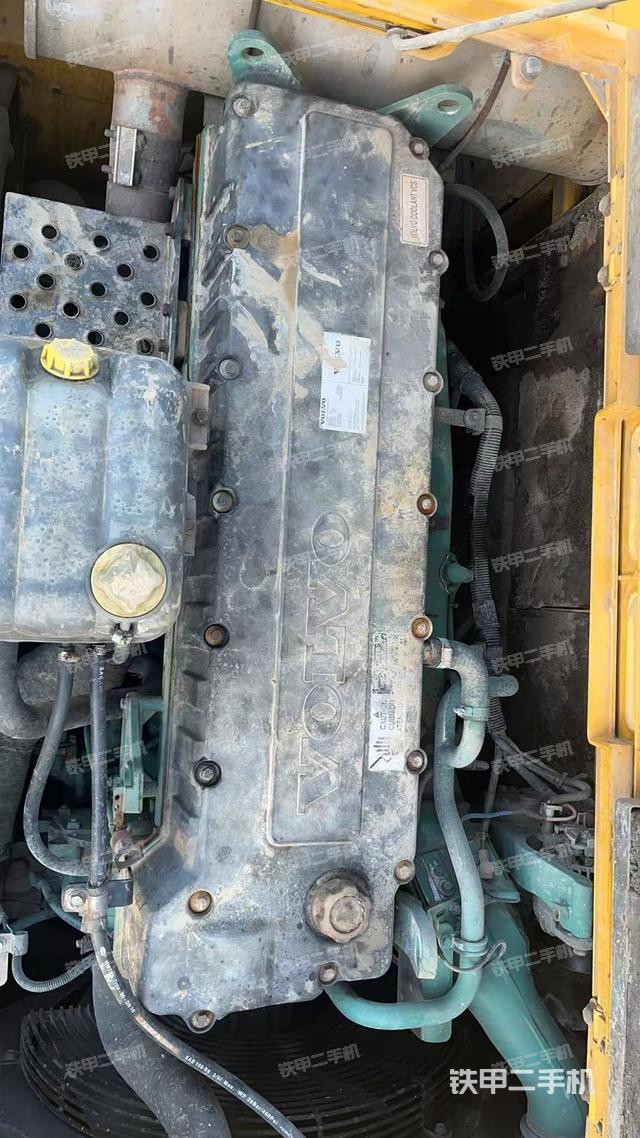 發(fā)動(dòng)機(jī)整體俯視（整機(jī)外觀）