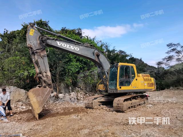 沃爾沃EC210B挖掘機(jī)