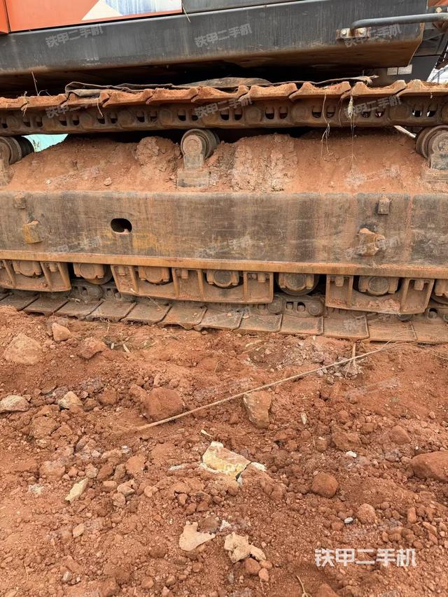 右側(cè)履帶整體（行走機(jī)構(gòu)）