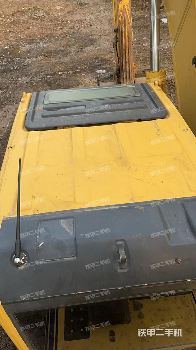 駕駛室頂部（整機(jī)外觀）