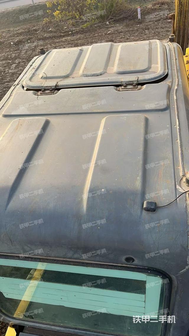 駕駛室頂部（整機(jī)外觀）