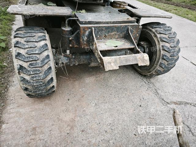 转盘和下车架正前（工作和回转装置）