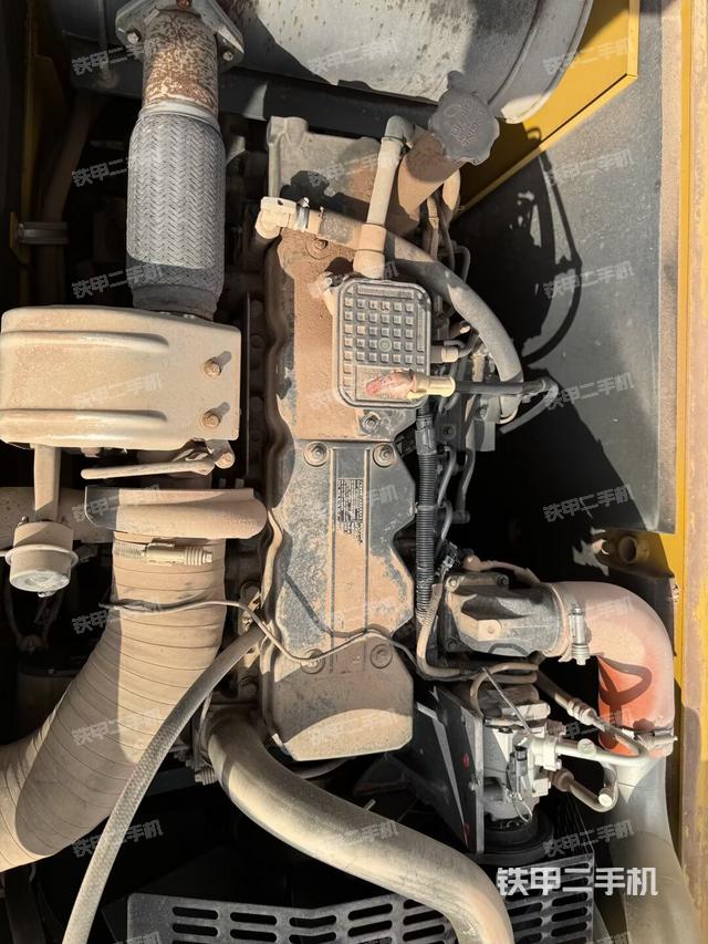 发动机室（上车部件）