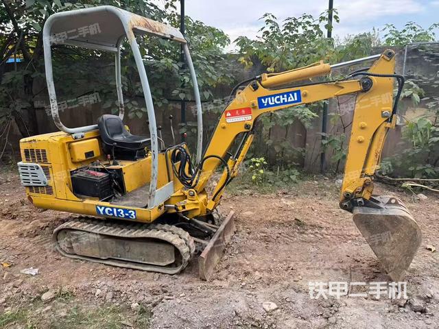 單側(cè)履帶整體（整機(jī)外觀）