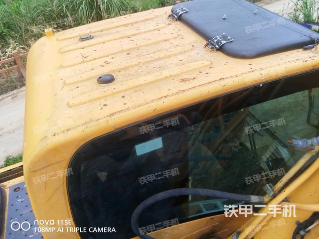 驾驶室顶部俯视（上车部件）