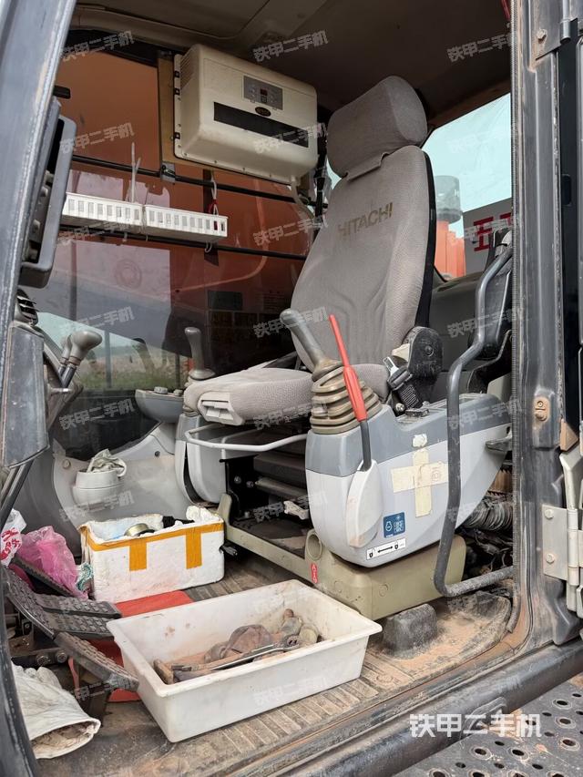 小時(shí)表（駕駛室部分）