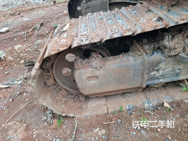 左驅(qū)動(dòng)輪（行走機(jī)構(gòu)）