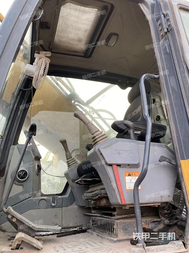 驾驶室整体（整机外观）