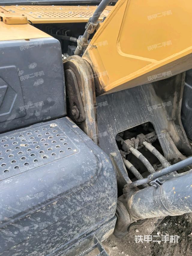 大臂根部 斜视（工作和回转装置）