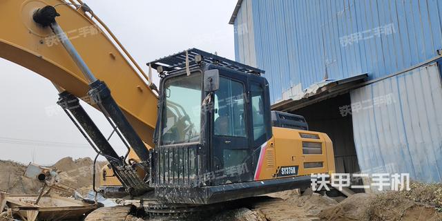 駕駛室整體（整機外觀）