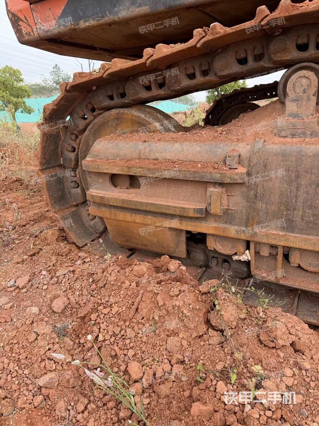 左驅(qū)動(dòng)輪（行走機(jī)構(gòu)）