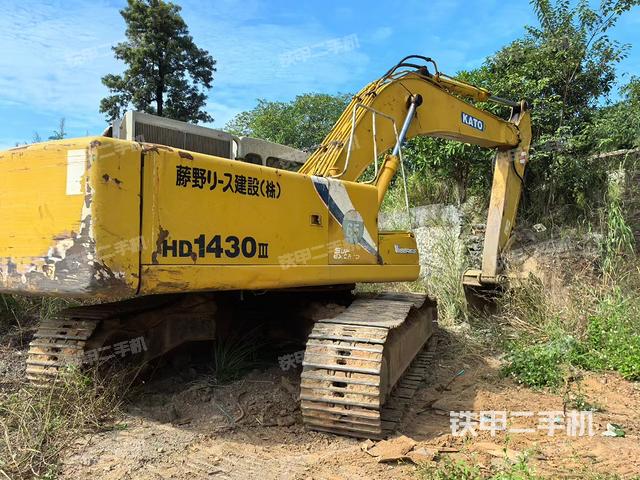 驾驶室顶部（整机外观）