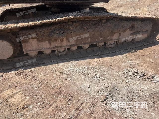 右驱动轮（行走机构）