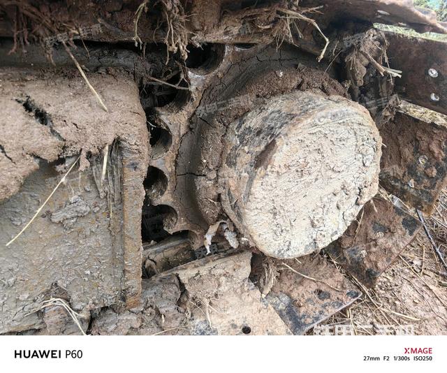 单侧履带整体（整机外观）