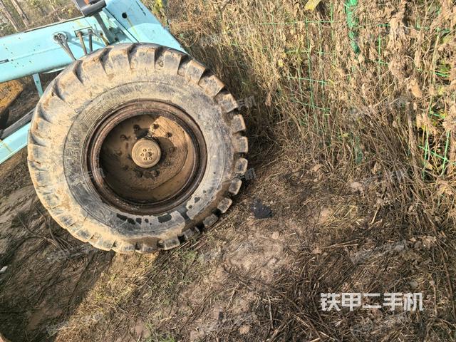 工作装置1（工作装置）