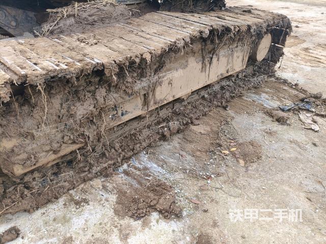 单侧履带整体（整机外观）