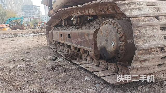 单侧履带整体（整机外观）