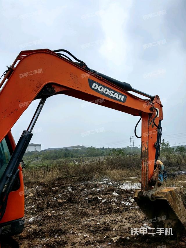 大臂整体 右侧（工作和回转装置）