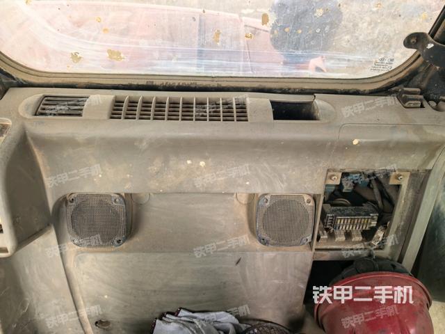 座椅左側(cè)控制臺(tái)/音響/含左手柄（駕駛室部分）