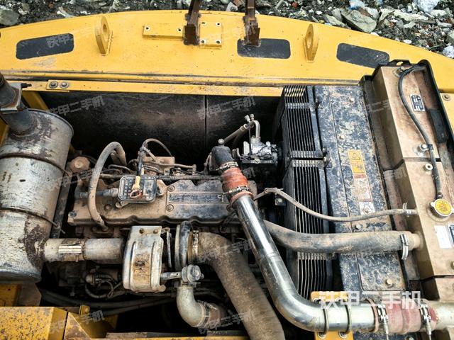 发动机室（上车部件）