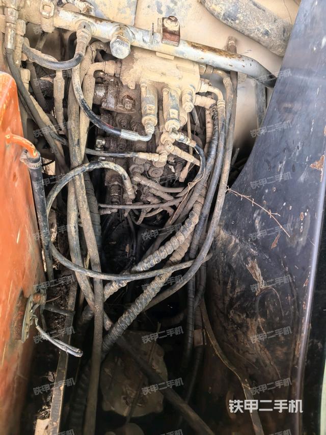 回轉(zhuǎn)馬達(dá)（上車部件）