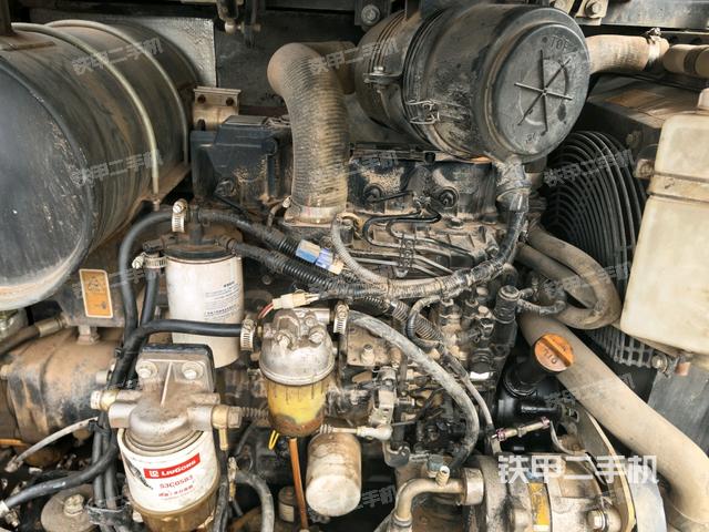 发动机室（上车部件）