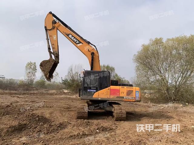 三一重工SY205C-9挖掘机