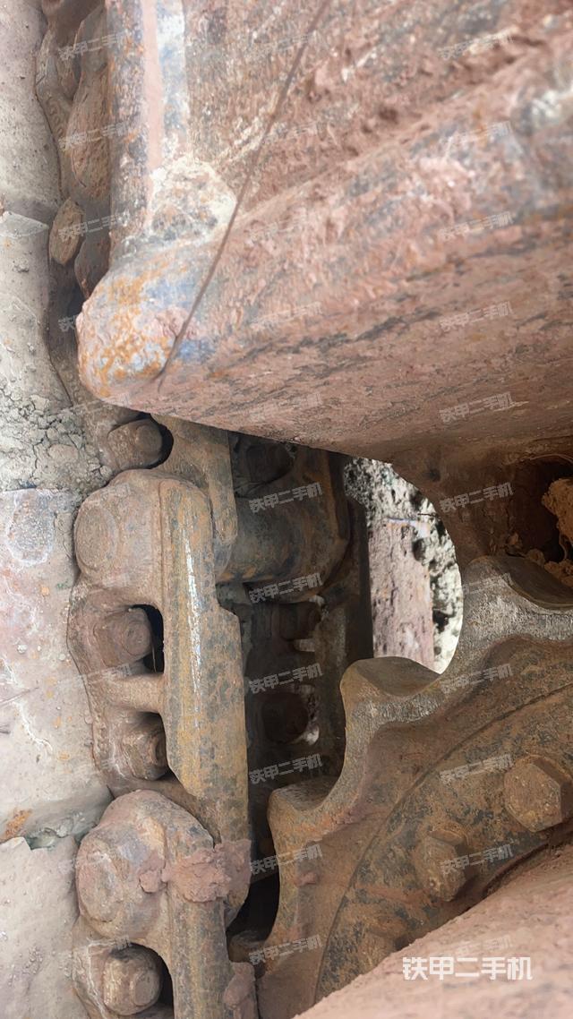 單側(cè)履帶整體（整機(jī)外觀）