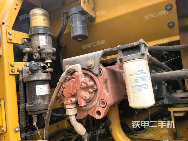 液压泵斜45 左（大件舱室）