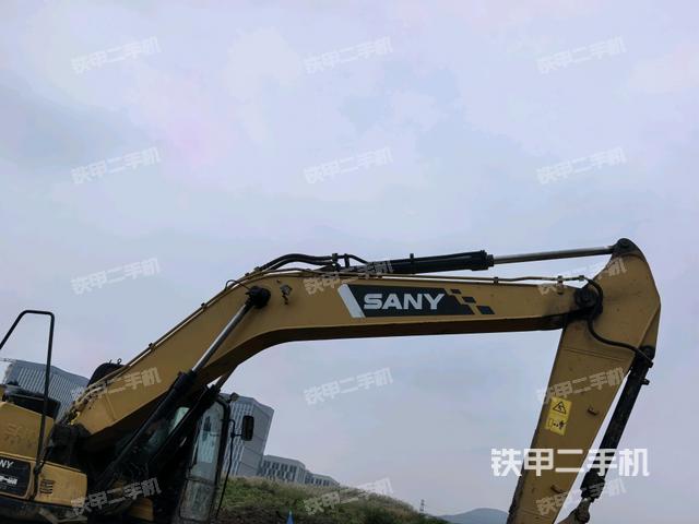 大臂整体 右侧（工作和回转装置）