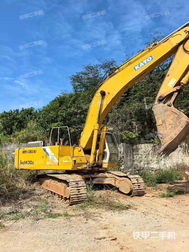 加藤HD1430III挖掘机
