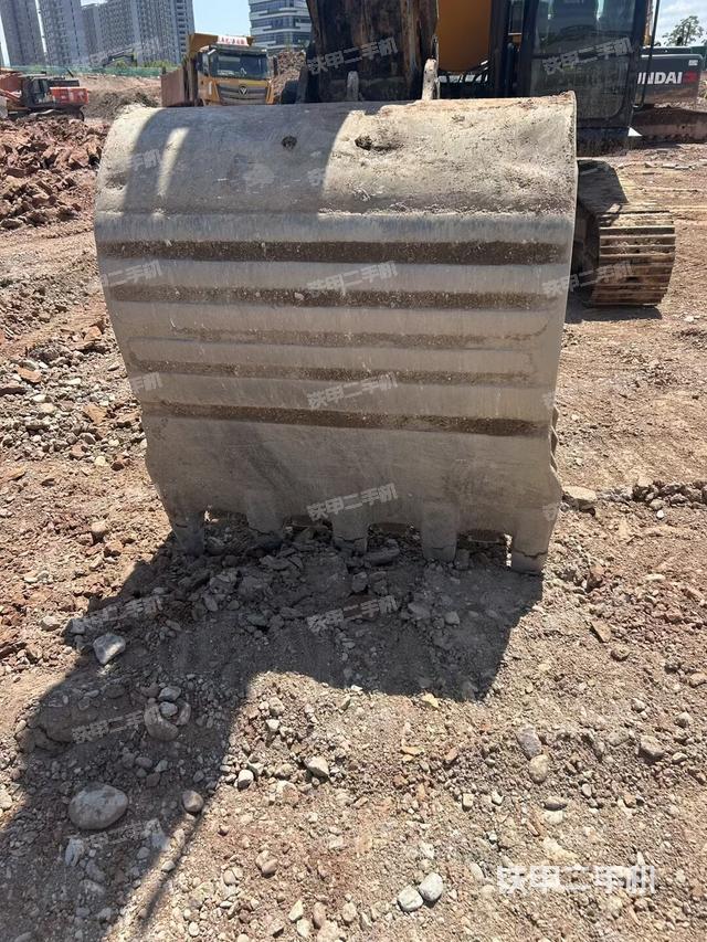 右侧行走马达盖板（行走机构）