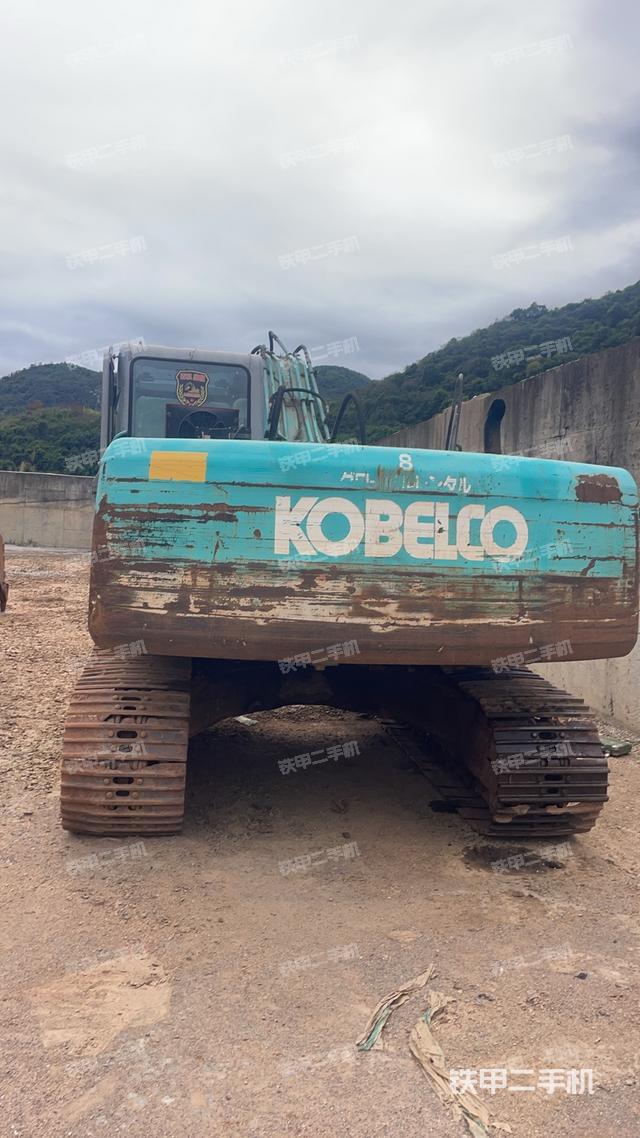 神鋼SK200-6E挖掘機(jī)