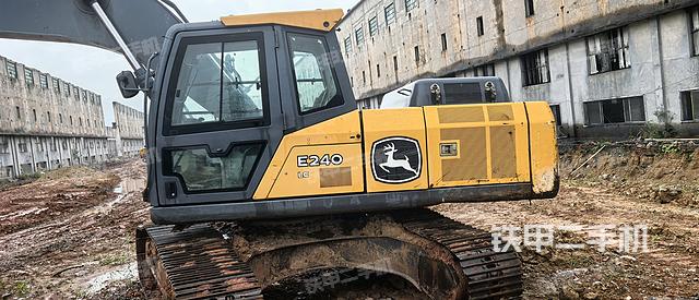 单侧履带整体（整机外观）