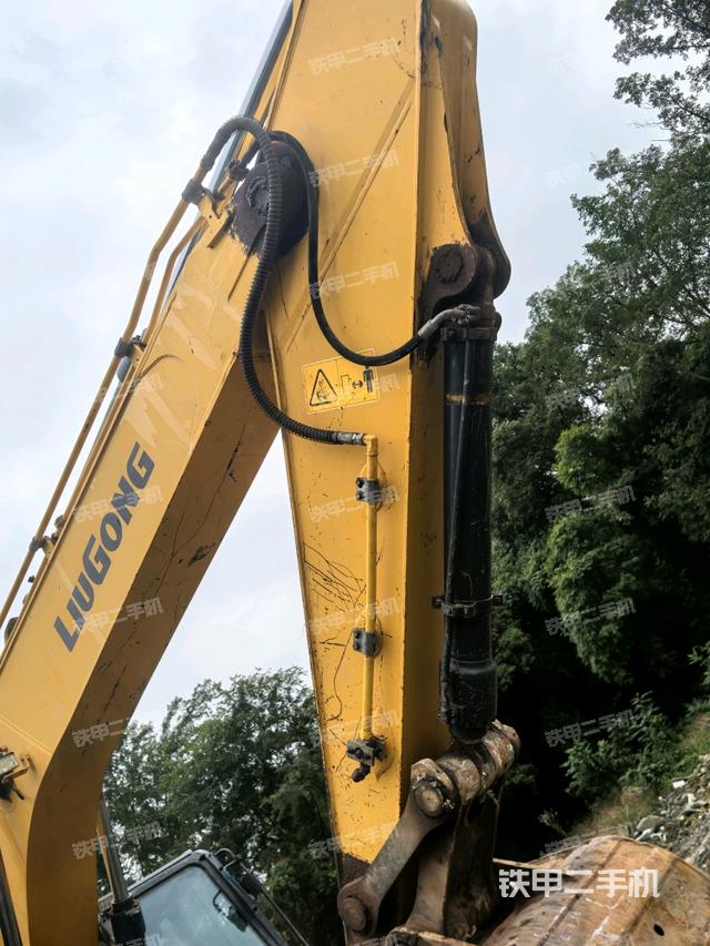 大臂整体 右侧（工作和回转装置）