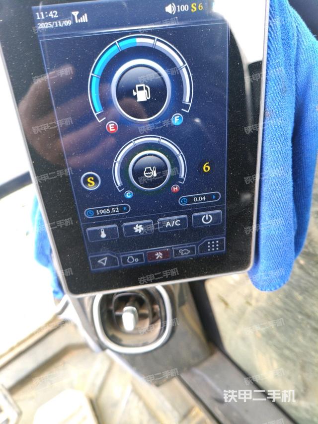 驾驶室整体（整机外观）