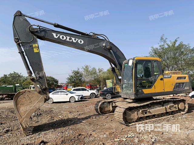 沃尔沃EC220D挖掘机