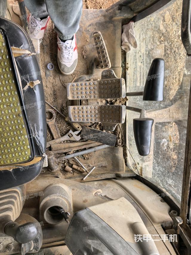 座椅后部（駕駛室部分）